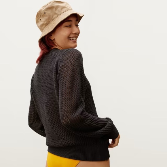 Everlane soft mesh cotton sweater - Picture 3 of 10
